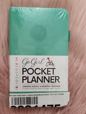Brand New GO GIRL POCKET PLANNER UNDATED WEEKLY & MONTHLY PLANNER
